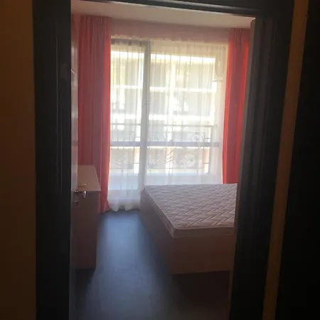 Astoriya Apartment *